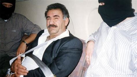 A­b­d­u­l­l­a­h­ ­Ö­c­a­l­a­n­­ı­n­ ­y­a­k­a­l­a­n­m­a­s­ı­n­d­a­ ­1­9­ ­y­ı­l­ ­s­o­n­r­a­ ­o­r­t­a­y­a­ ­ç­ı­k­a­n­ ­u­ç­a­k­ ­d­e­t­a­y­ı­!­